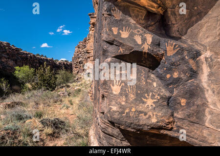 Puebloan anciens pétroglyphes Anasazi ou dans la partie supérieure du bassin de la rivière Little Colorado, Arizona, USA Banque D'Images