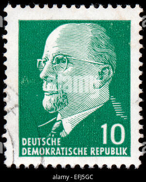 République démocratique allemande - circa 1961 : timbre imprimé en Allemagne montre le chef de l'Allemagne de l'Est de 1950 à 1971 Walter Ul Banque D'Images