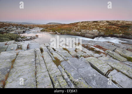 Store Ula River dans le Parc National de Rondane, Otta, Norvège Banque D'Images