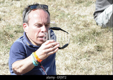 Warwick Davies et sa famille sa première visite au Camp Bestival 2014 comprend : Warwick Davies où : Dorset, Royaume-Uni Quand : 30 juillet 2014 Banque D'Images