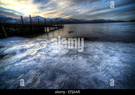 Coucher de soleil sur Derwentwater, Ashness landing stage, English Lake District,. Banque D'Images