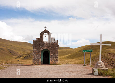 Très petite église Capilla San Rafael La province de Salta en Argentine. Banque D'Images