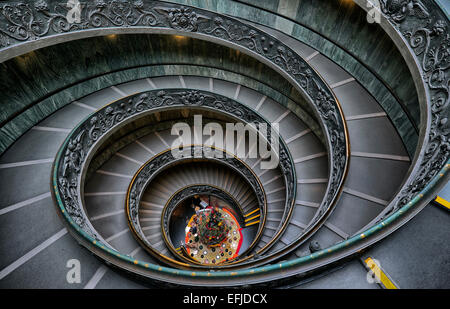 Italie. Rome. Vatican. Un double escalier en colimaçon.escalier de Bramante. Banque D'Images