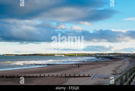 Plan large de la plage d''Aberdeen sur une froide journée venteuse - Ecosse Banque D'Images