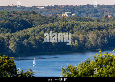 Vue sur le lac Baldeneysee', 'à l'automne, la rivière Ruhr, Essen, Allemagne, Banque D'Images