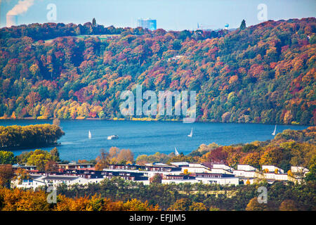 Vue sur le lac Baldeneysee', 'à l'automne, la rivière Ruhr, Essen, Allemagne, Banque D'Images