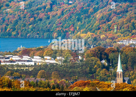 Vue sur le lac Baldeneysee', 'à l'automne, la rivière Ruhr, Essen, Allemagne, Banque D'Images