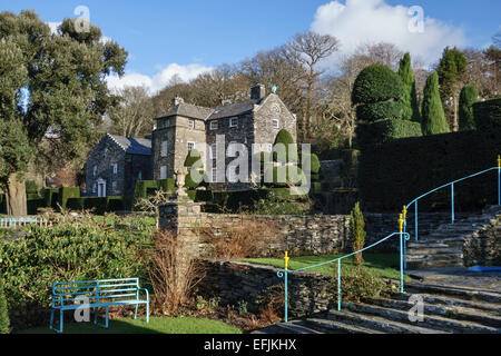 Plas Brondanw, pays de Galles, Royaume-Uni. Les jardins italianisants formels de la maison de Clough Williams-Ellis, architecte de Portmeirion voisin Banque D'Images