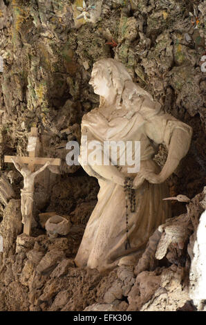 Petite grotte où la Vierge Marie pour prier Banque D'Images