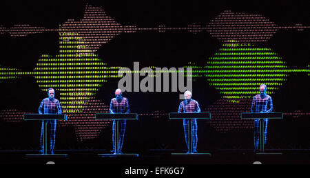 Les anneaux de mariage sont échangés Banque D'Images