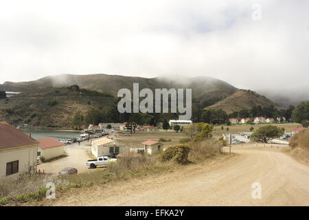 R Karl Hanson Sunny View Road en ordre décroissant de la batterie Yates, à l'époque de l' 'Endicott Fort Baker, au-dessous de Misty Hills, San Francisco, États-Unis Banque D'Images