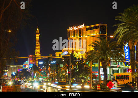 LAS VEGAS - 18 avril : Las Vegas Boulevard dans la nuit le 18 avril 2014 à Las Vegas, Nevada. Banque D'Images