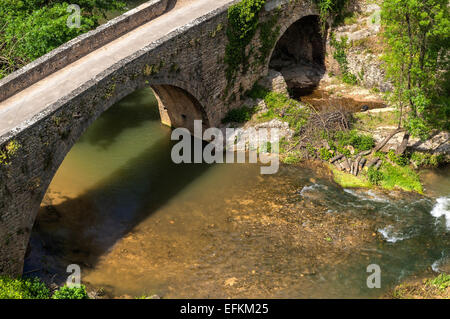 Pont au village d'Entrecasteaux-région Provence-alpes-cote-d-azur 83 var france Banque D'Images