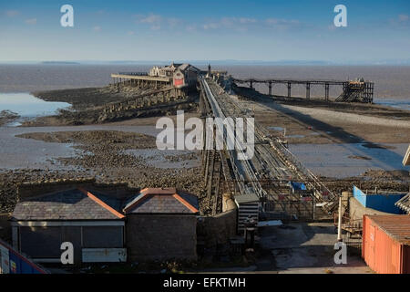 Birnbeck Pier, Weston-super-Mare, Somerset, UK, un quai unique de rejoindre une île au continent.a UK piers structure 'à risque' Banque D'Images