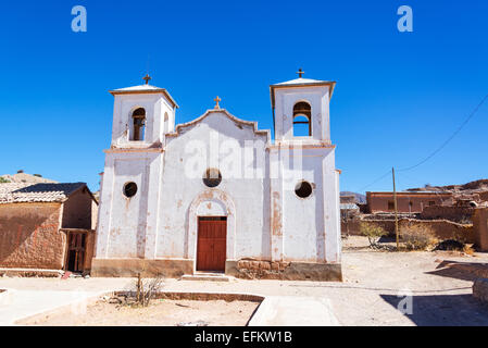 Historique l'ancienne blanche dans la petite ville de Tupiza, Bolivie près de Chacopampa Banque D'Images