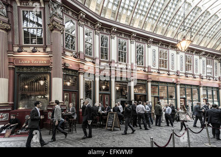 Leadenhall Market, taverne Lampe Pub, Londres , Royaume-Uni Banque D'Images