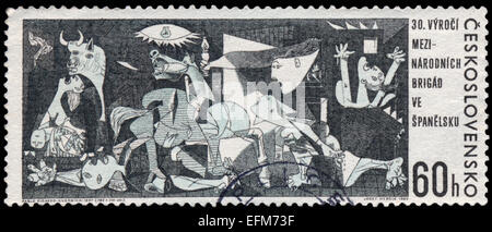 La Tchécoslovaquie - VERS 1966 : un timbre-poste imprimé dans la Tchécoslovaquie montre peinture Guernica de Pablo Picasso de Museo R Banque D'Images