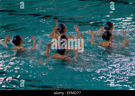 La suppression des équipes de Championnats italiens hiver natation synchronisée. Cet événement s'inscrit dans le cadre de Torino 2015, Capitale Européenne du Sport. © Elena Aquila/Pacific Press/Alamy Live News Banque D'Images