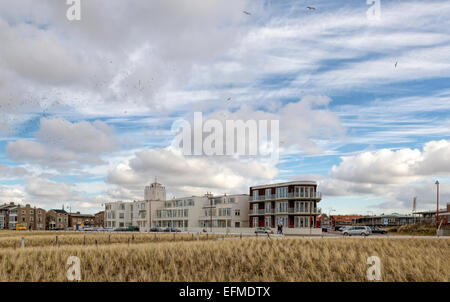 Un beau jour en hiver avec vue sur le village de Katwijk aan Zee, Hollande méridionale, Pays-Bas. Banque D'Images