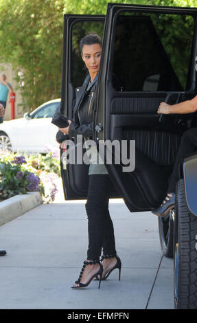 Kim Kardashian va faire les courses à Topanga Mall à Canoga Park comprend : Kim Kardashian Où : Canoga Park, California, United States Quand : 05 août 2014 Banque D'Images