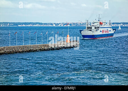 HH - lignes ferry Mercandia VIII près du port d'Elseneur au Danemark de Helsingborg en Suède. Banque D'Images