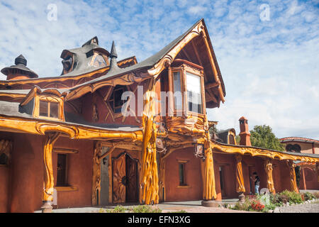 Hobbit-comme restaurant Casa Bosque de Guayacan, Cajon del Maipo, Chili, Amérique du Sud Banque D'Images