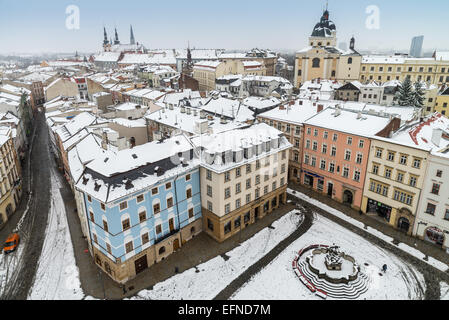 Hercules fontaine en face de l'Hôtel de ville dans la région de Square (Horni Namesti) en hiver, Olomouc, en Moravie, République Tchèque, Europe Banque D'Images