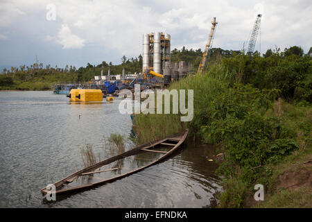 La plante du biogaz Kivuwatt en construction sur le bord du lac Kivu, Rwanda Banque D'Images