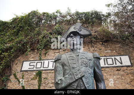 Statue en bronze de l'amiral Horatio Nelson, bastion du sud, Gibraltar, Royaume-Uni. Banque D'Images