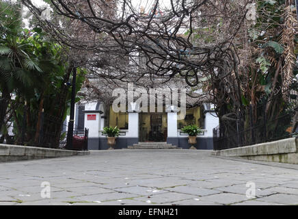 Entrée de Gibraltar Courts Service, Tribunaux, au Main Street, Gibraltar, territoire d'outre-mer, Royaume-Uni. Banque D'Images