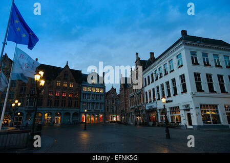 Maisons de guilde sur la place du marché, Bruges Banque D'Images