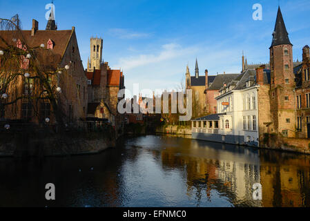 Rozenhoedkaai canal près de la rivière Dijver, Bruges, Belgique Banque D'Images