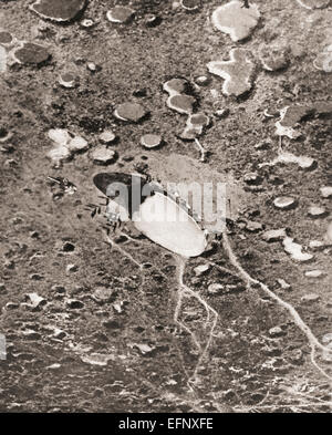 Vue aérienne de la capture d'un ballon de guerre sur le front occidental pendant la Première Guerre mondiale. Banque D'Images