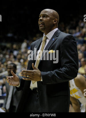 Berkeley CA. 07Th Feb 2015. L'entraîneur-chef Martin Cuonzo en Californie au cours de match de basket-ball NCAA UCLA Bruins entre et la Californie Golden Bears 64-62 gagner à Berkeley en Californie Pavillon Hass © csm/Alamy Live News Banque D'Images