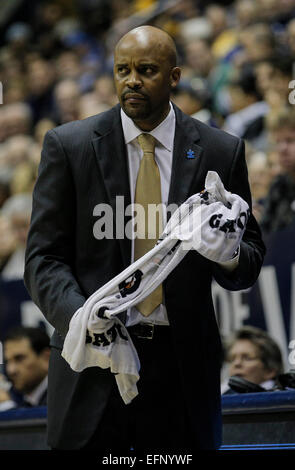 Berkeley CA. 07Th Feb 2015. L'entraîneur-chef Martin Cuonzo en Californie au cours de match de basket-ball NCAA UCLA Bruins entre et la Californie Golden Bears 64-62 gagner à Berkeley en Californie Pavillon Hass © csm/Alamy Live News Banque D'Images