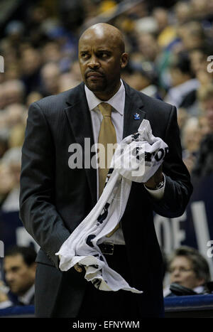 Berkeley CA. 07Th Feb 2015. L'entraîneur-chef Martin Cuonzo en Californie au cours de match de basket-ball NCAA UCLA Bruins entre et la Californie Golden Bears 64-62 gagner à Berkeley en Californie Pavillon Hass © csm/Alamy Live News Banque D'Images