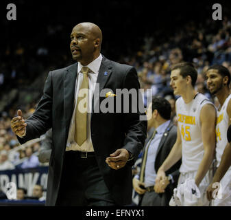 Berkeley CA. 07Th Feb 2015. L'entraîneur-chef Martin Cuonzo en Californie au cours de match de basket-ball NCAA UCLA Bruins entre et la Californie Golden Bears 64-62 gagner à Berkeley en Californie Pavillon Hass © csm/Alamy Live News Banque D'Images