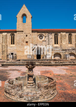 Façade Sud de St Clare-le-vieux monastère vu du cloître ruins Banque D'Images