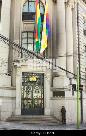 L'entrée de l'Vicepresidencia del Estado (vice-présidence de l'Etat) à La Paz, Bolivie Banque D'Images