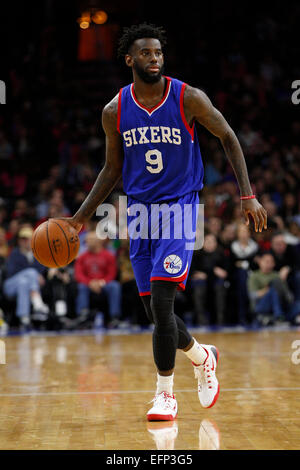 7 février 2015 : Philadelphia 76ers guard JaKarr Sampson (9) en action au cours de la NBA match entre les Charlotte Hornets et les Philadelphia 76ers au Wells Fargo Center de Philadelphie, Pennsylvanie. Les Philadelphia 76ers a gagné 89-81. Banque D'Images