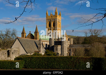 Buckfast Abbey, qui fait partie d'un monastère bénédictin actif et dédié à St.Mary, à Buckfast, Devon, Angleterre, GB en décembre Banque D'Images