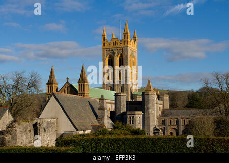 Buckfast Abbey, qui fait partie d'un monastère bénédictin actif et dédié à St.Mary, à Buckfast, Devon, Angleterre, GB en décembre Banque D'Images