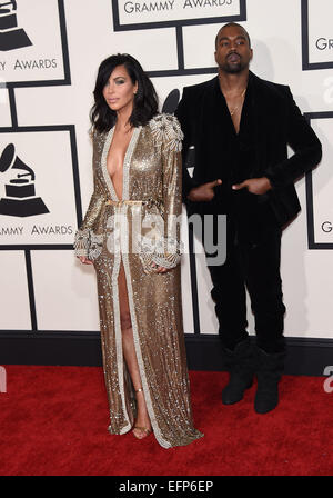 Los Angeles, Californie, USA. Feb 8, 2015. Kanye West et Kim Kardashian arrive pour la 57e cérémonie annuelle de remise des prix Grammy au Staples Center. (Crédit Image : © Lisa O'Connor/Zuma sur le fil) Banque D'Images