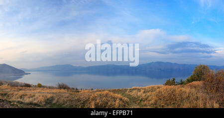 Le lac Sevan, Gegharkunik Province, l'Arménie Banque D'Images