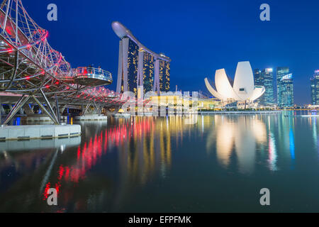 Nuit à Marina Bay, Singapour, en Asie du Sud-Est, l'Asie Banque D'Images