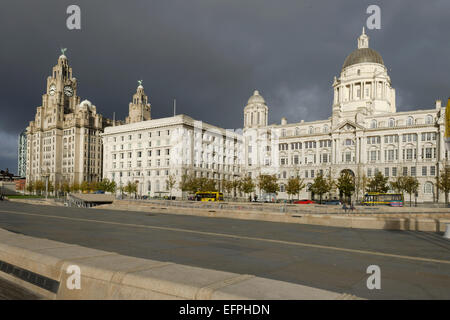 Les trois grâces Bâtiments, Pier Head, l'UNESCO, Waterfront, Liverpool, Merseyside, England, UK Banque D'Images