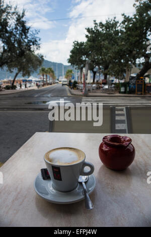 Port de Soller est une base populaire pour la randonnée dans les montagnes de Tramuntana Banque D'Images