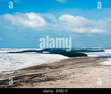 Vue de l'Roughtor vers Camelford couvertes de neige, Bodmin Moor, North Cornwall. Banque D'Images