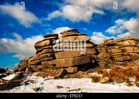 Roughtor et Brown Willy dans la neige, Bodmin Moor, North Cornwall. Banque D'Images