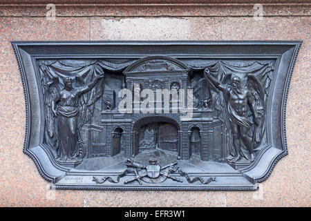 Un allégement de bronze sur le Memorial Temple Bar reliant le Strand et Fleet Street, illustrant la fermeture de Temple Bar Banque D'Images